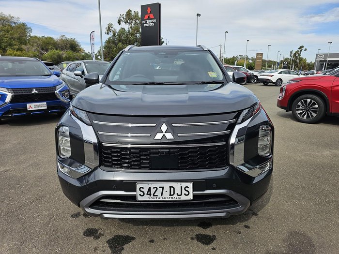 2025 Mitsubishi Outlander LS