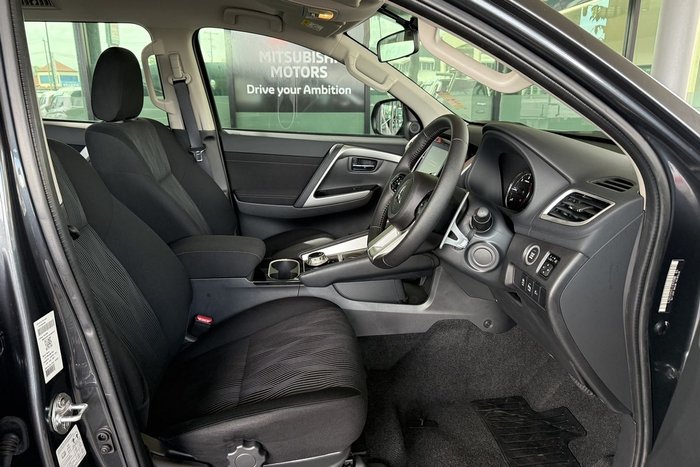 2024 Mitsubishi Pajero Sport GLX