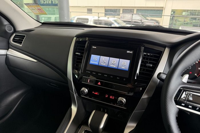 2024 Mitsubishi Pajero Sport GLX