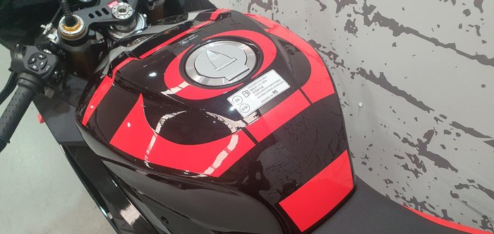 2025 Aprilia RSV4 1100 Factory RSV4 Black