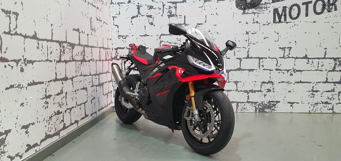 2025 Aprilia RSV4 1100 Factory RSV4 Black