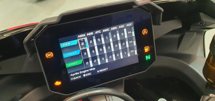 2025 Aprilia RSV4 1100 Factory RSV4 Black