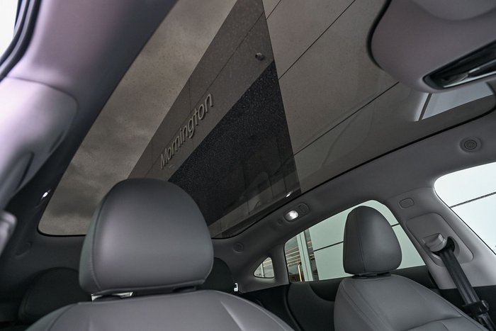 2025 MG IM5 Platinum