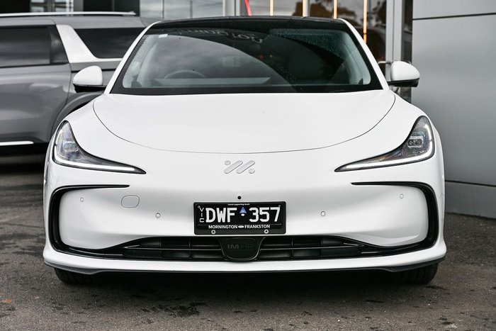 2025 MG IM5 Platinum