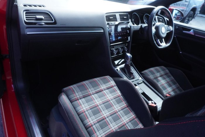 2017 Volkswagen Golf GTI Original