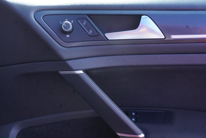 2017 Volkswagen Golf GTI Original