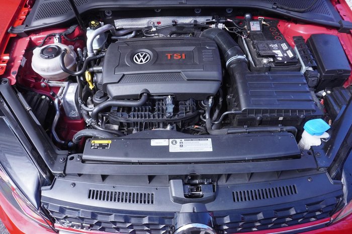 2017 Volkswagen Golf GTI Original