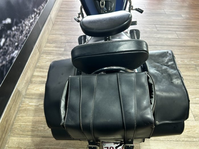 2010 Triumph THUNDERBIRD BLUE