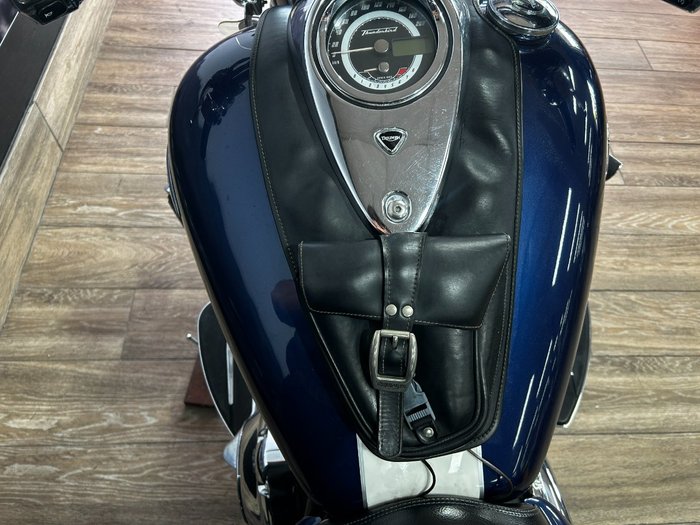 2010 Triumph THUNDERBIRD BLUE