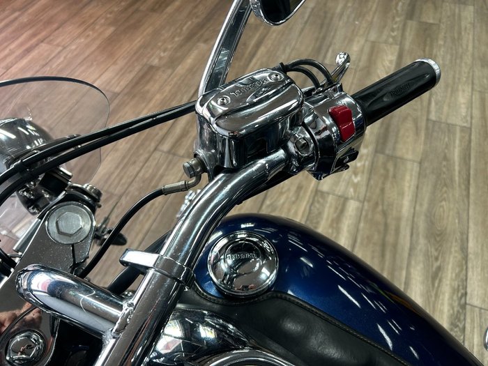 2010 Triumph THUNDERBIRD BLUE