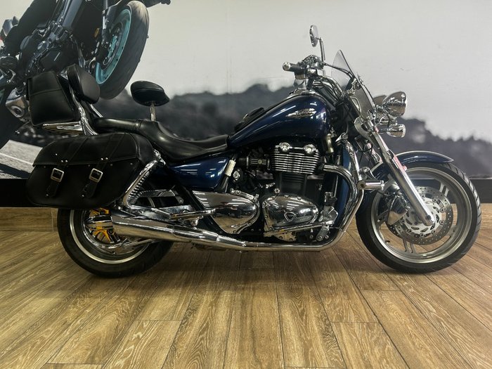 2010 Triumph THUNDERBIRD BLUE