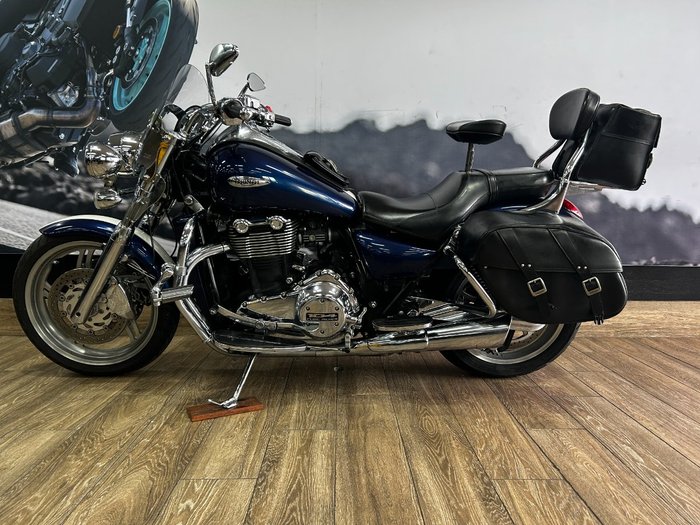 2010 Triumph THUNDERBIRD BLUE