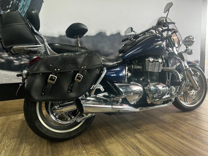 2010 Triumph THUNDERBIRD BLUE