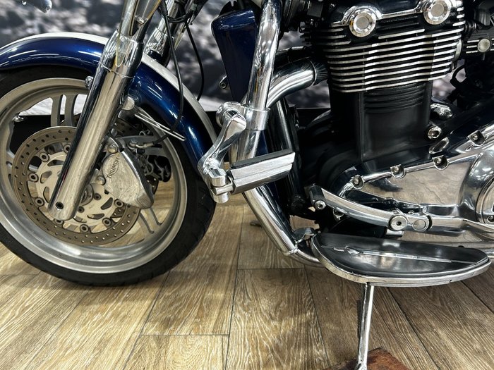 2010 Triumph THUNDERBIRD BLUE