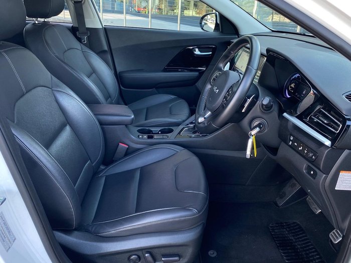 2022 Kia Niro Hybrid Sport