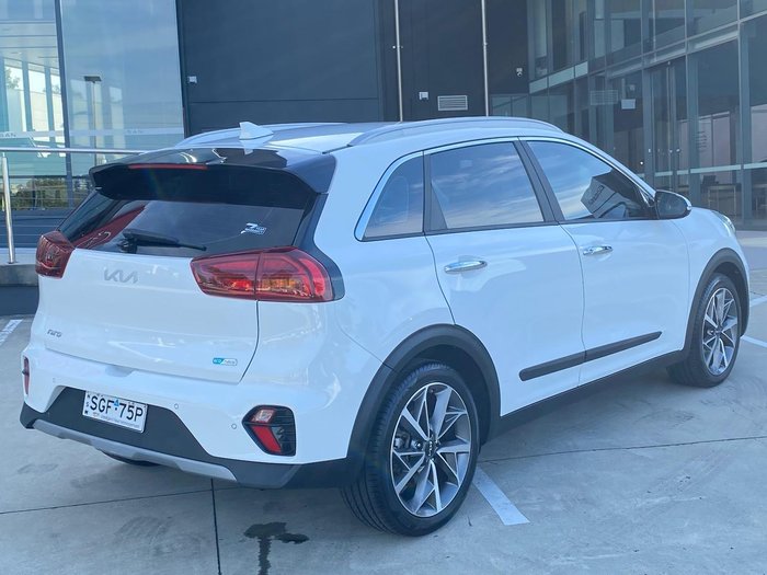 2022 Kia Niro Hybrid Sport