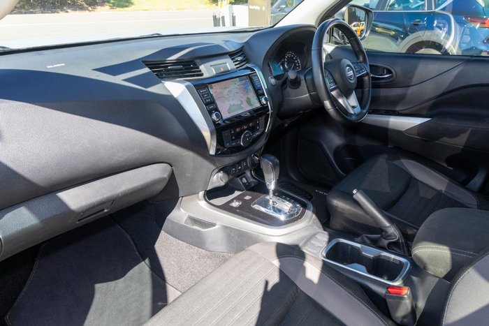 2021 Nissan Navara ST-X