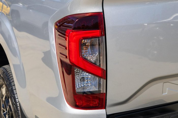 2021 Nissan Navara ST-X
