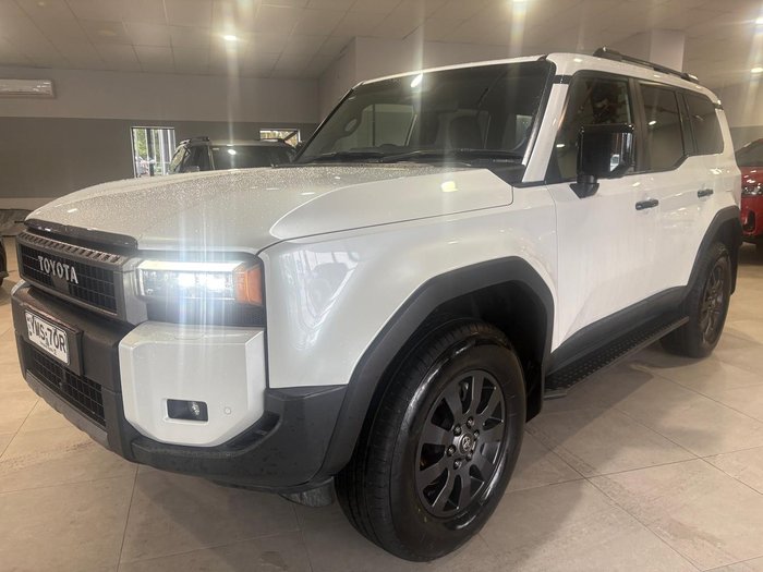 2024 Toyota Landcruiser Prado Altitude
