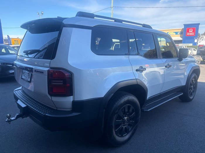 2024 Toyota Landcruiser Prado