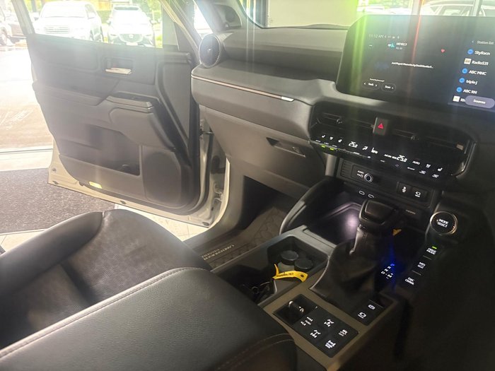 2024 Toyota Landcruiser Prado Altitude