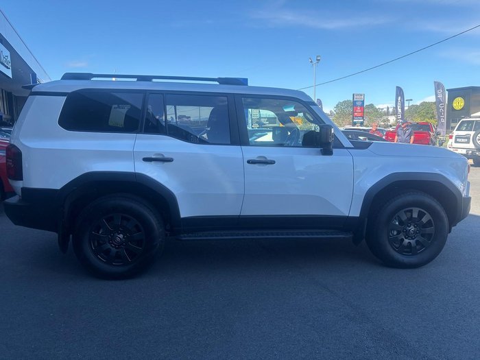 2024 Toyota Landcruiser Prado