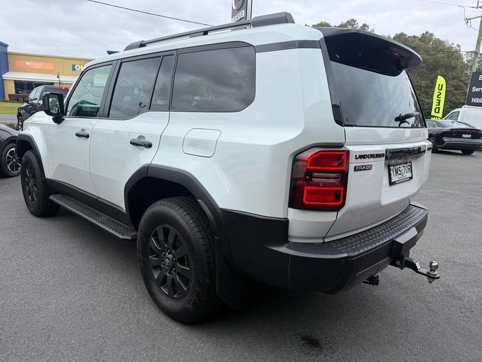 2024 Toyota Landcruiser Prado