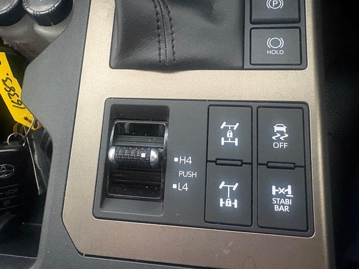 2024 Toyota Landcruiser Prado Altitude