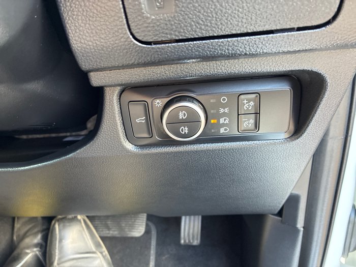 2024 Ford Everest Platinum
