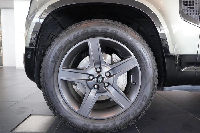 2024 Land Rover Defender 110 D350 X-Dynamic SE