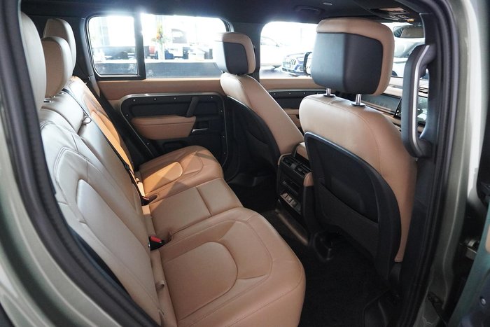 2024 Land Rover Defender 110 D350 X-Dynamic SE