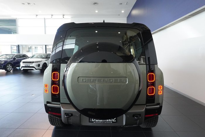2024 Land Rover Defender 110 D350 X-Dynamic SE