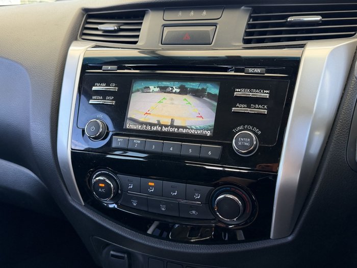 2015 Nissan Navara ST