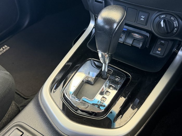 2015 Nissan Navara ST