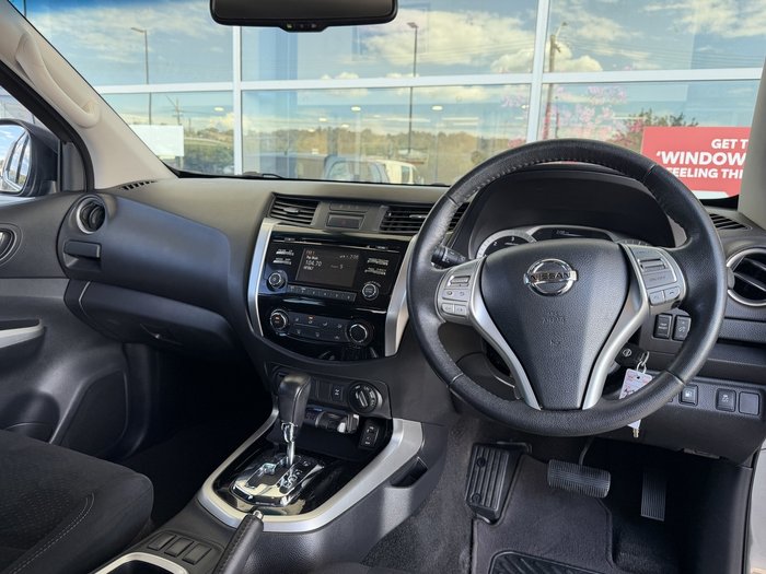 2015 Nissan Navara ST