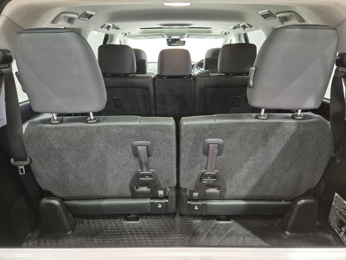 2018 Toyota Landcruiser Sahara VDJ200R 4X4 Dual Range White