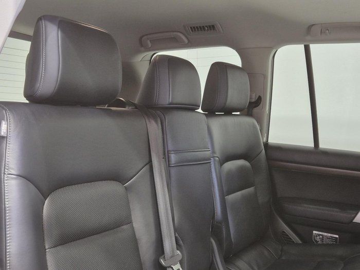 2018 Toyota Landcruiser Sahara VDJ200R 4X4 Dual Range White