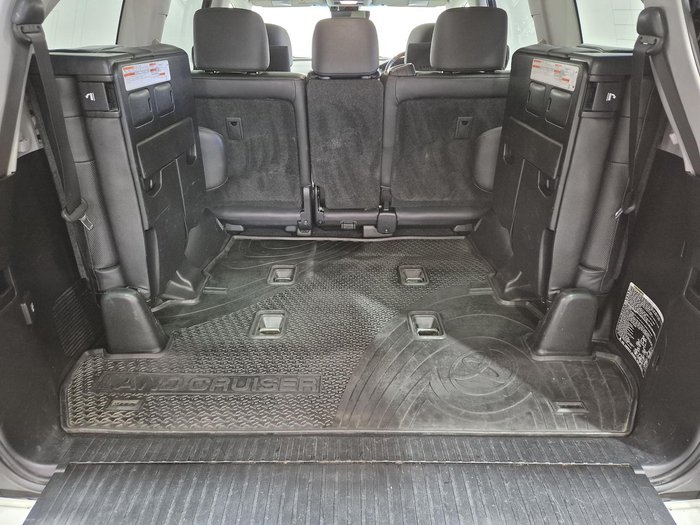 2018 Toyota Landcruiser Sahara VDJ200R 4X4 Dual Range White