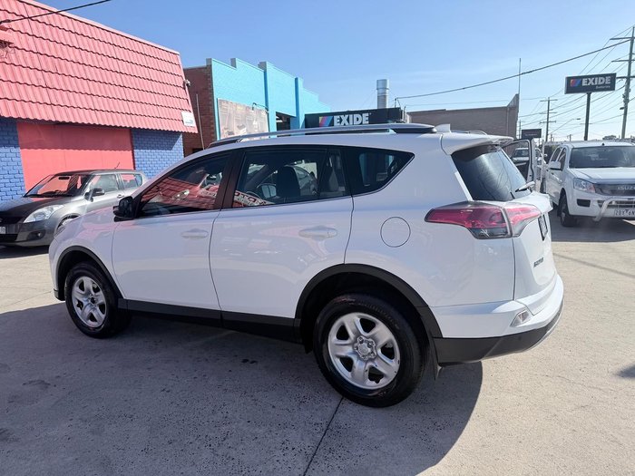 2018 Toyota RAV4 GX ASA44R AWD Glacier White