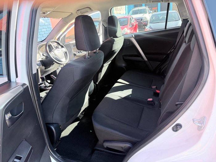 2018 Toyota RAV4 GX ASA44R AWD Glacier White