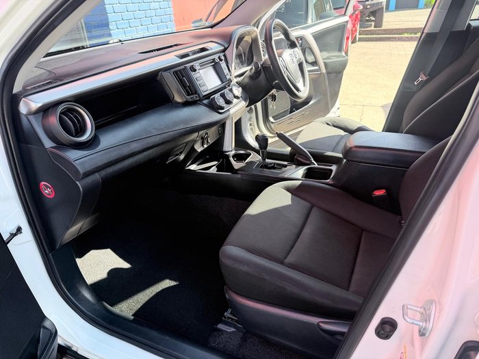 2018 Toyota RAV4 GX ASA44R AWD Glacier White