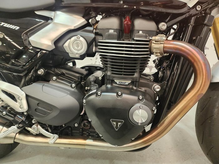 2025 Triumph Speed Twin 1200 RS Speed Twin Orange