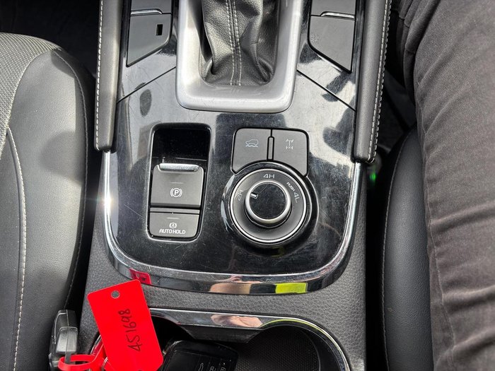 2021 Isuzu MU-X LS-T