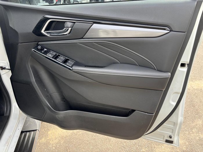 2021 Isuzu MU-X LS-T