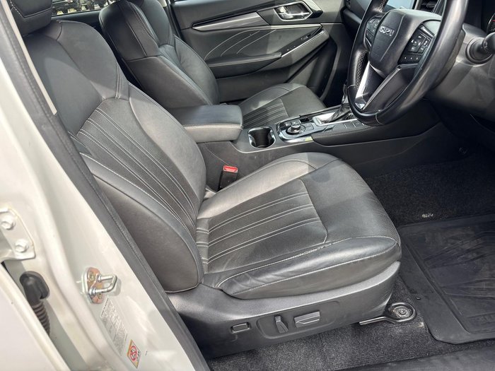 2021 Isuzu MU-X LS-T