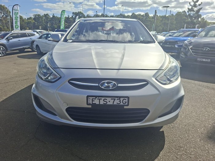 2014 Hyundai Accent Active