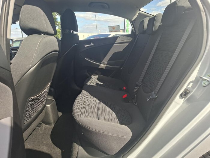 2014 Hyundai Accent Active