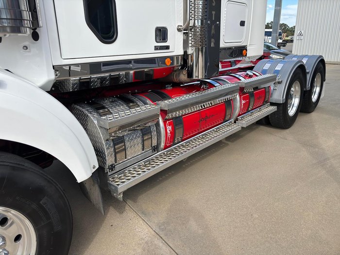 2020 Western Star 4800 Series 4800 FXB White