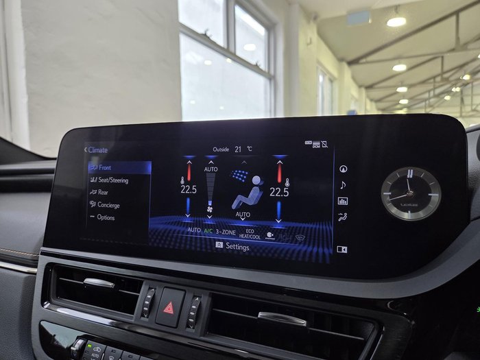 2021 Lexus ES 300h Sports Luxury