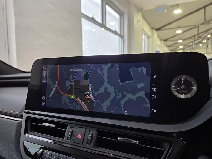 2021 Lexus ES 300h Sports Luxury